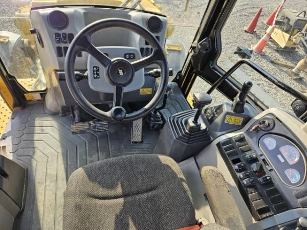 Retroexcavadora Caterpillar 416 F2, año 2021 - Imagen 7